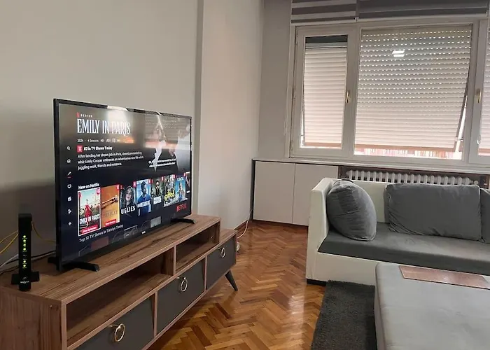 דירה Spacious Flat With Wide View