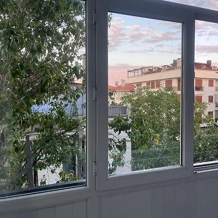 Spacious Flat With Wide View Apartman