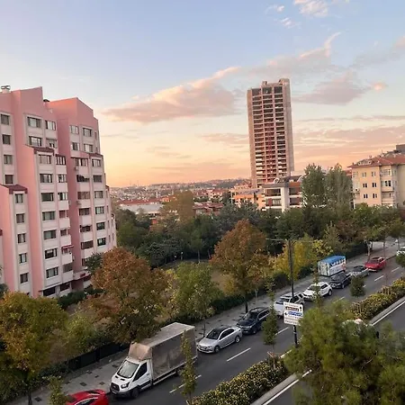 Spacious Flat With Wide View Apartment *