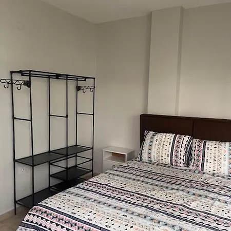 Spacious Flat With Wide View *