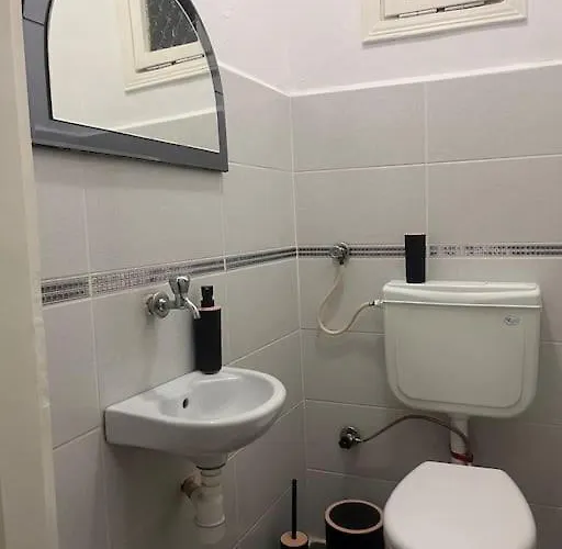 Spacious Flat With Wide View *