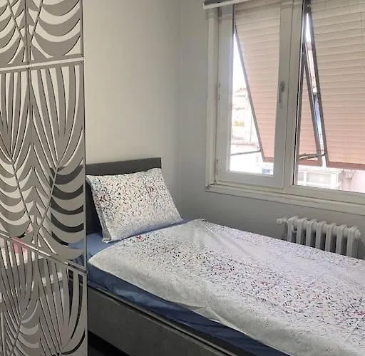 Appartamento Spacious Flat With Wide View *