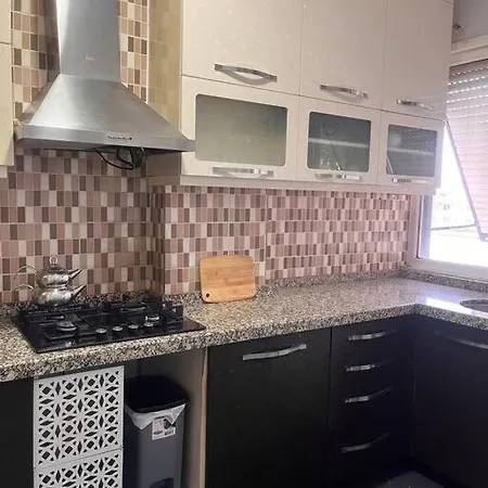 Spacious Flat With Wide View