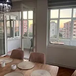 Spacious Flat With Wide View *