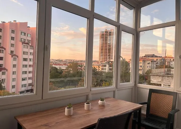 Spacious Flat With Wide View Istambul